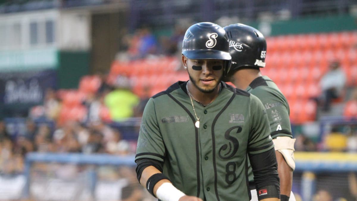 Rieleros: En extra innings Saraperos gana el primero