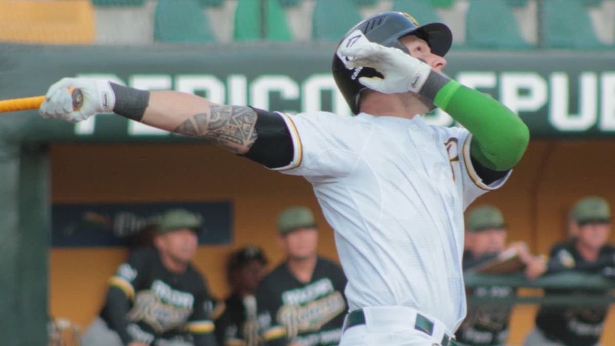 Pericos: Danny Ortiz se destapó con tres cuadrangulares
