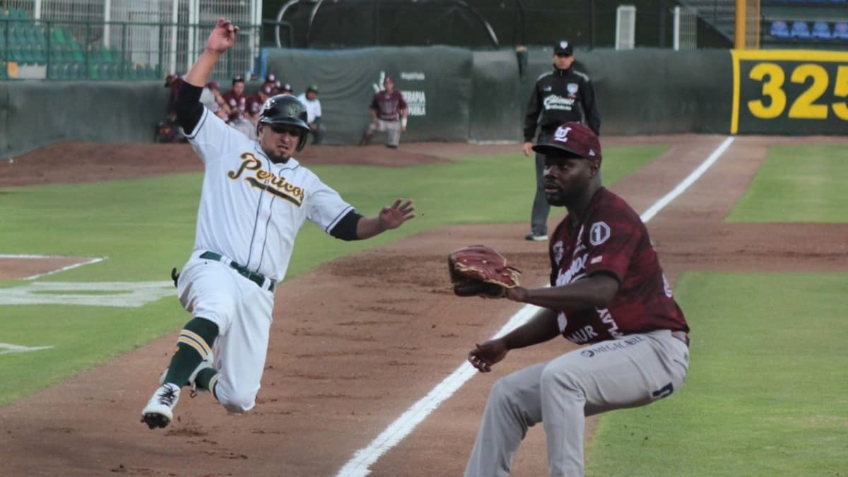 Pericos: Explota el bat de Danny Ortiz