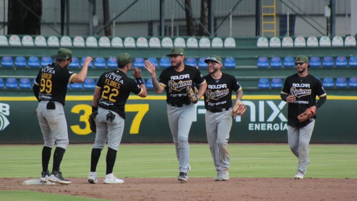 Pericos: Jorge González comanda triunfo rielero