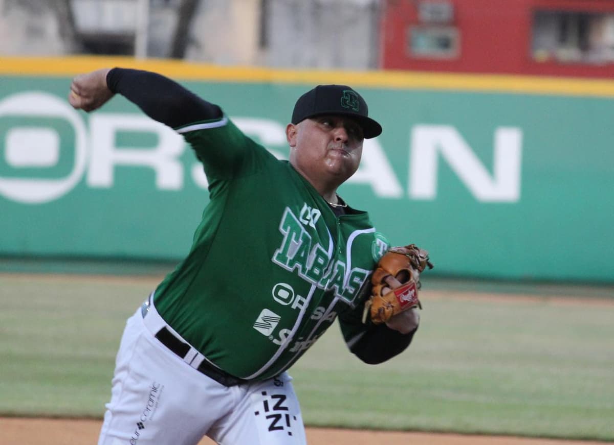 Javier Solano cuelga seis ceros en triunfo de Olmecas