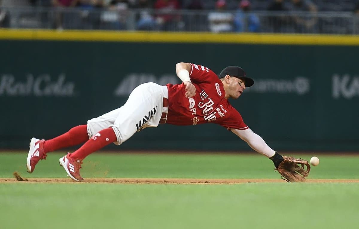 Diablos: Escarlatas ganan el primero de la Serie Roja