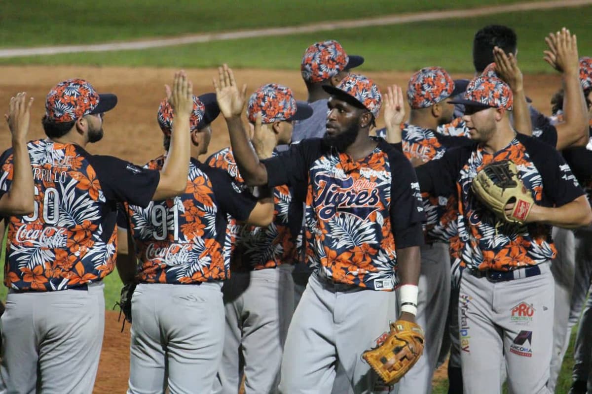 Los felinos rugen en el segundo juego y empatan la serie ante Olmecas