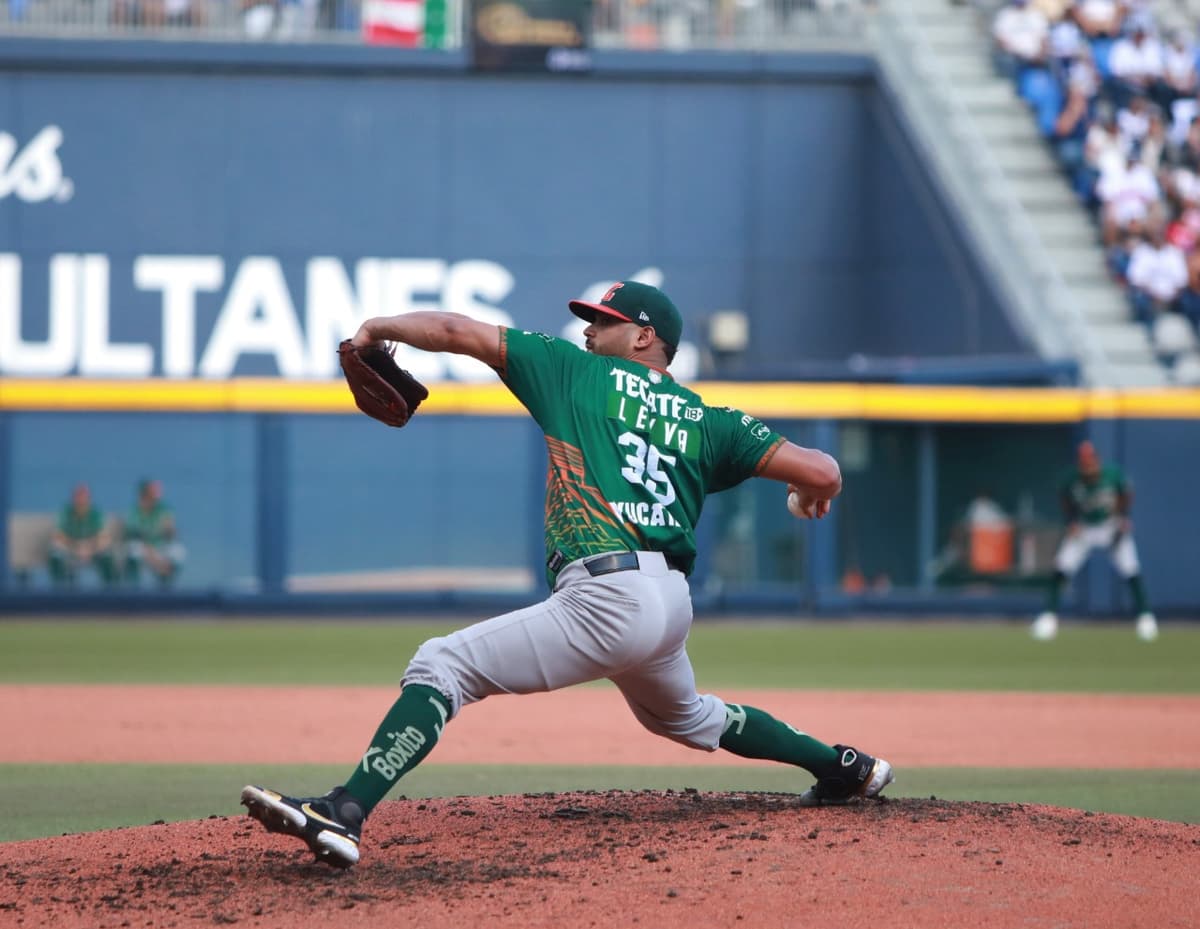 Elián Leyva brilló en el montículo y Leones igualó la Serie