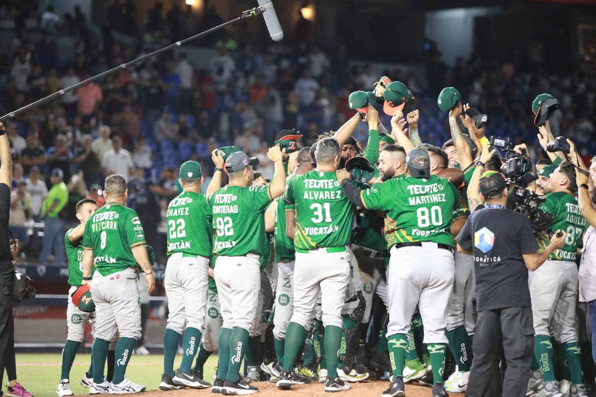 Cafecito Martínez y Henderson Álvarez le dan el título a los Leones
