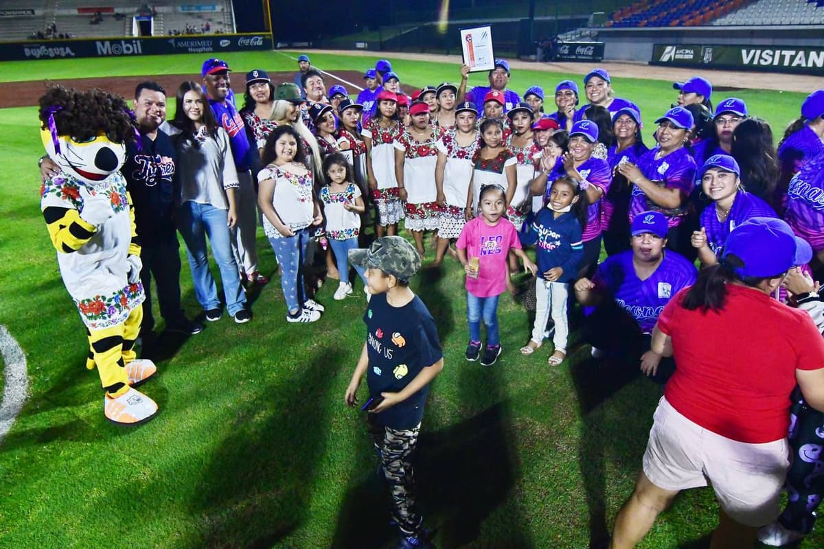 Las Diablillas y Leonas hicieron vibrar el Beto Ávila
