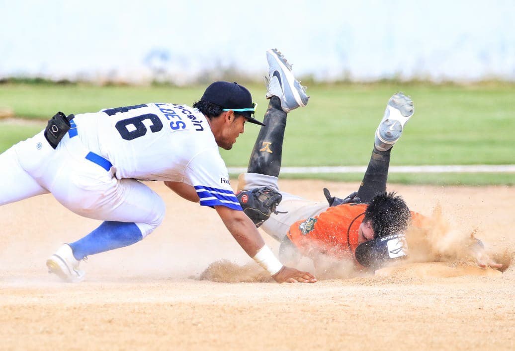 Leones sorprenden a Generales en Tizimín