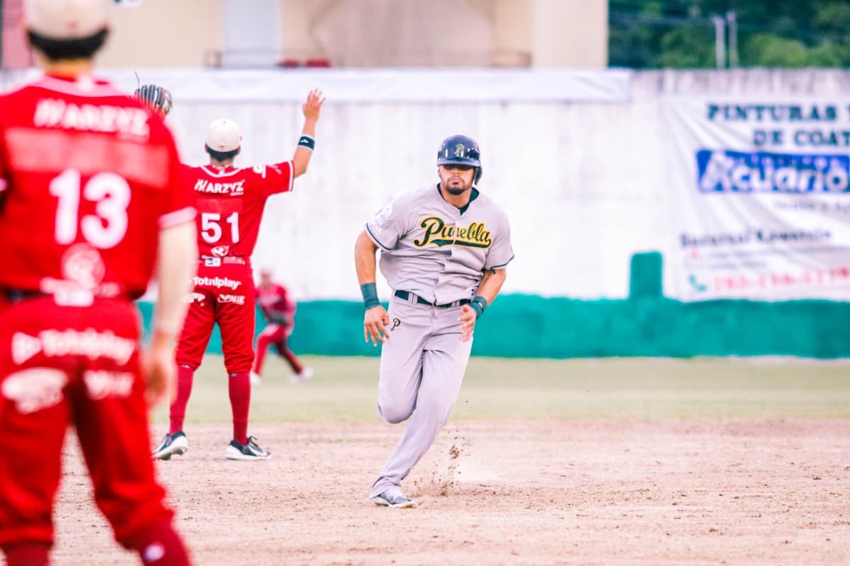 Pericos ataca en séptima y triunfa en el Jara Corona