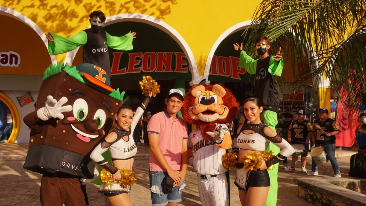 Los campeones inauguran Leoneshop Xmatkuil