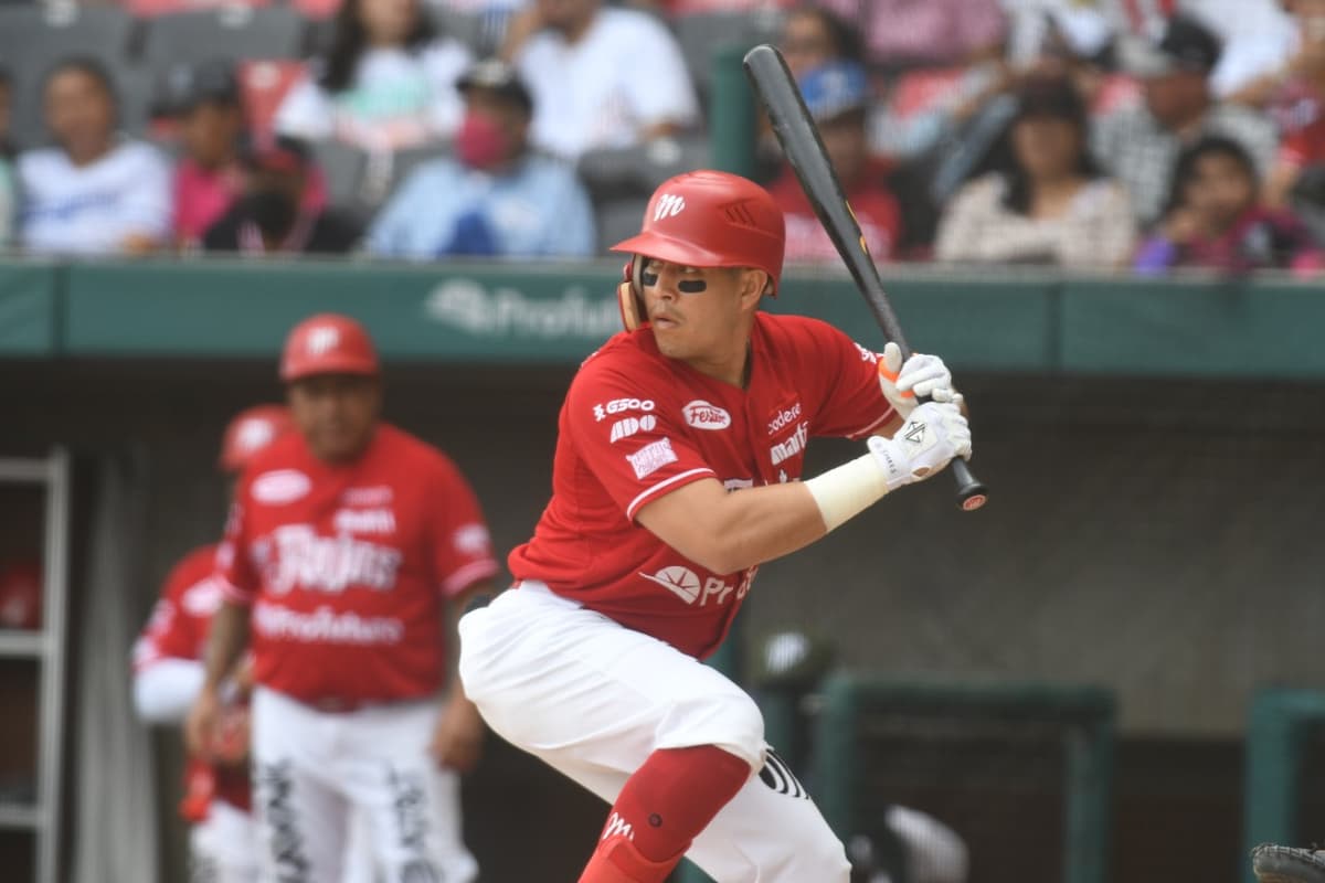 Ramón Flores regresa con la Pandilla Escarlata