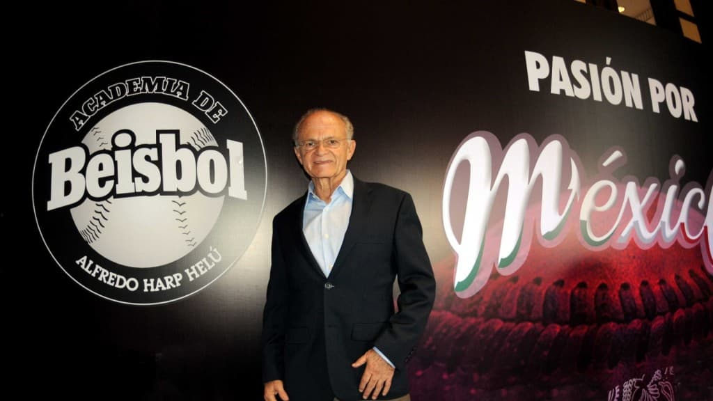 Don Alfredo Harp Helú y Juan Gabriel Castro nuevos Diablos que serán entronizados