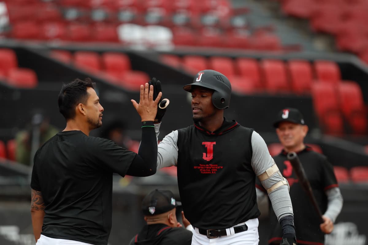 Cumplen Toros primer careo