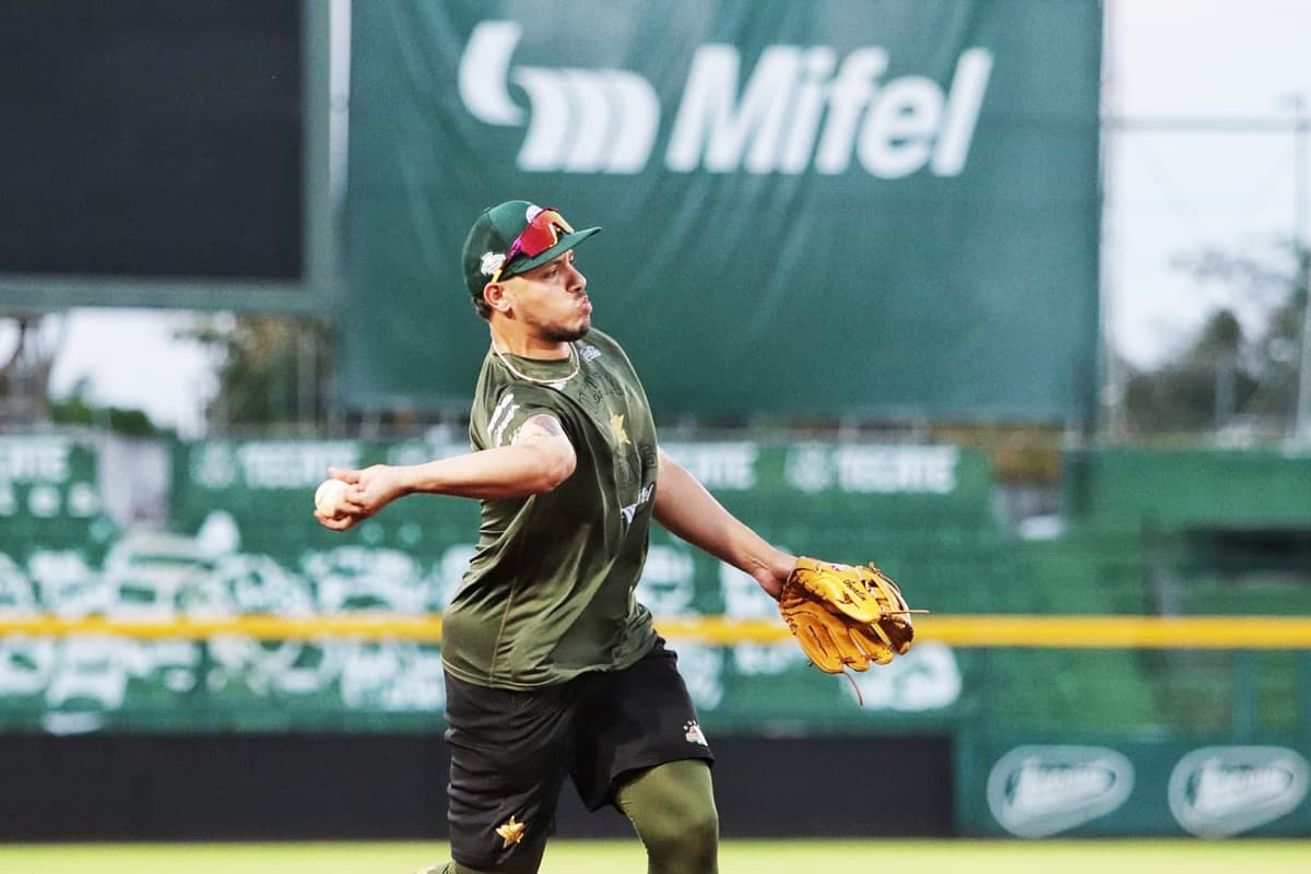 Leones listos para jugar en Cancún