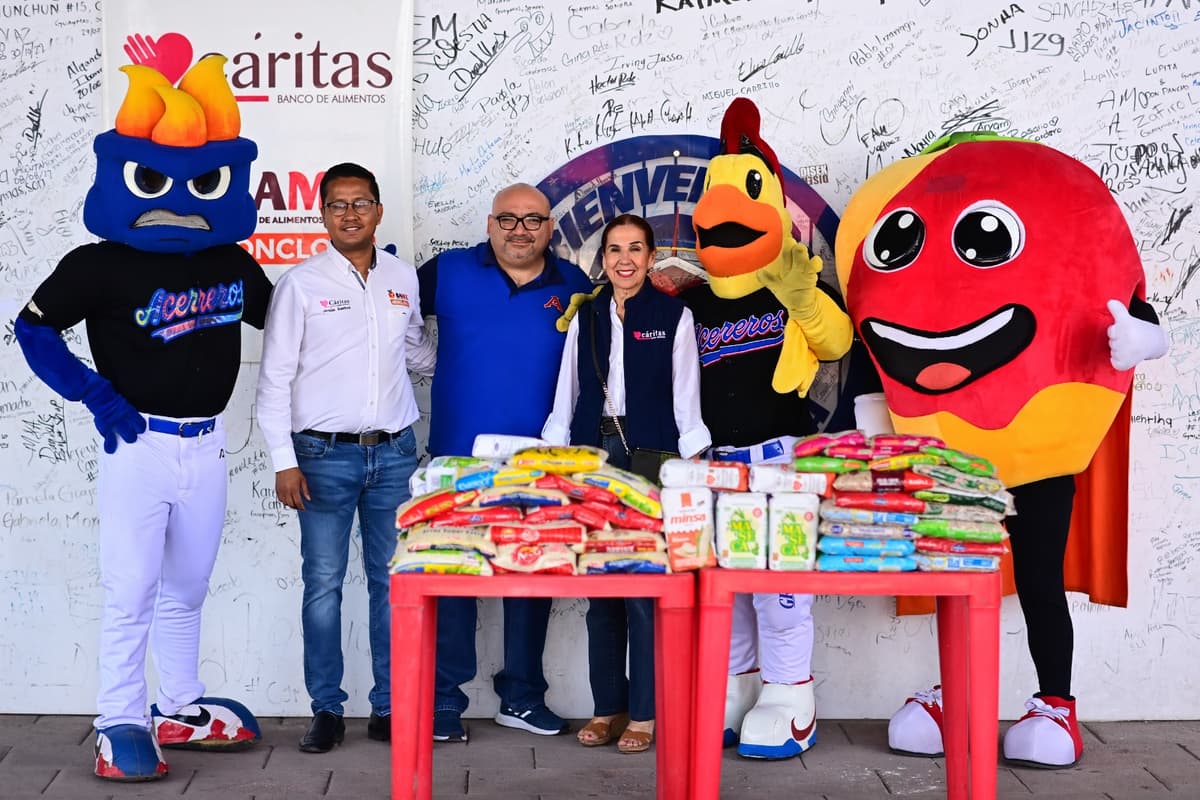 Entregan Acereros 1.5 toneladas de ayuda
