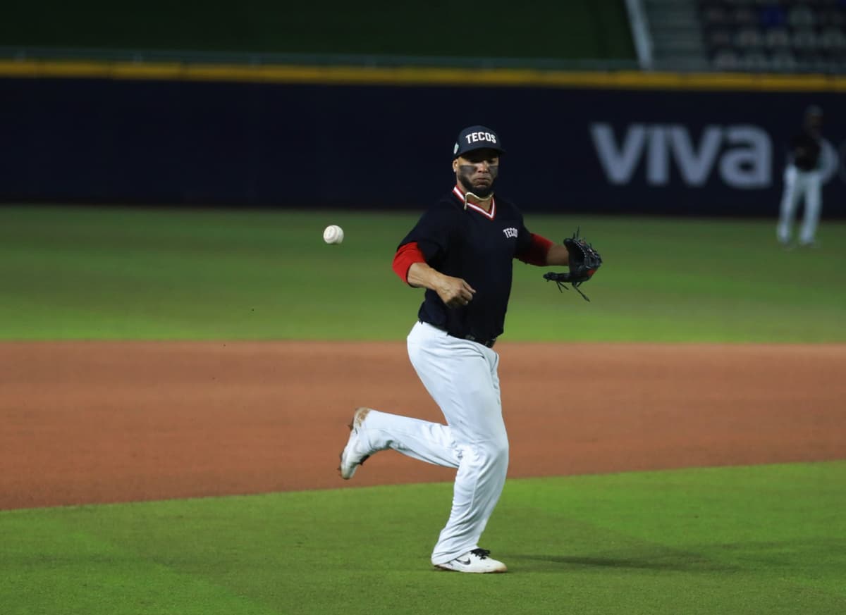 Tecolotes se impone a Sultanes en el Mobil Super