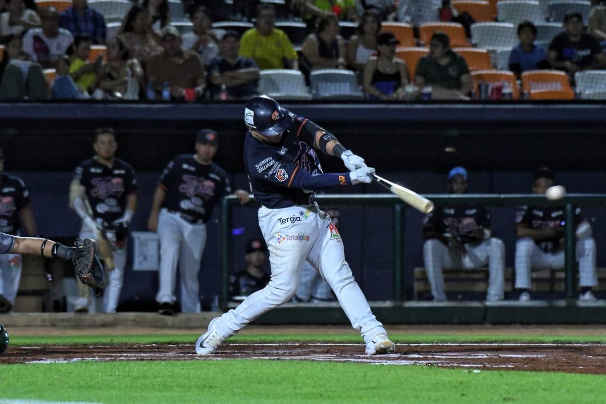 Contundente victoria felina para asegurar la primer serie del año