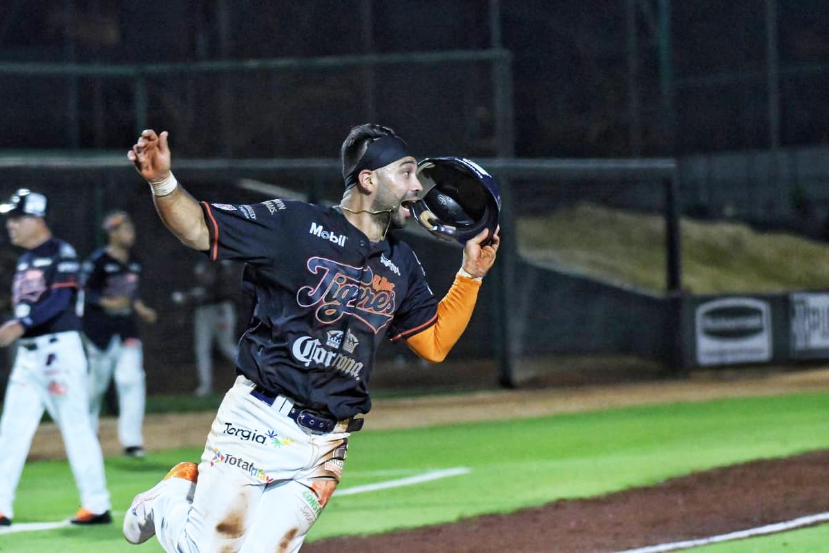 Con walk-off los felinos le ganan la serie completa a Pericos