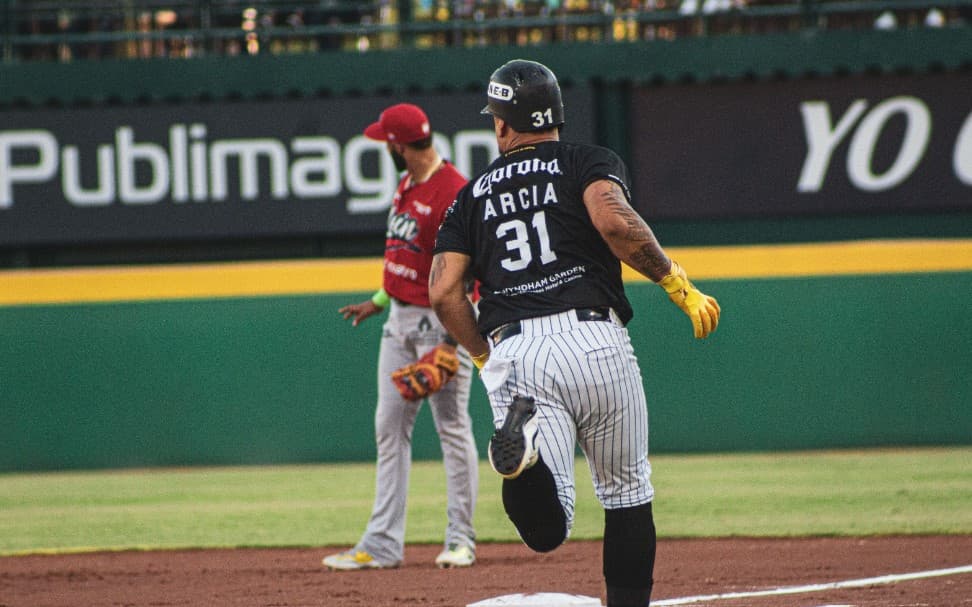 Rieleros defiende la casa y vence a Bravos