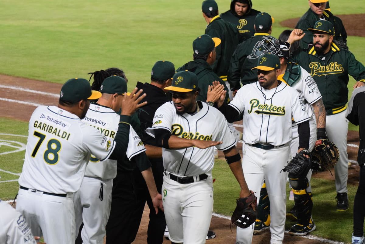 Pericos recibe a Diablos Rojos