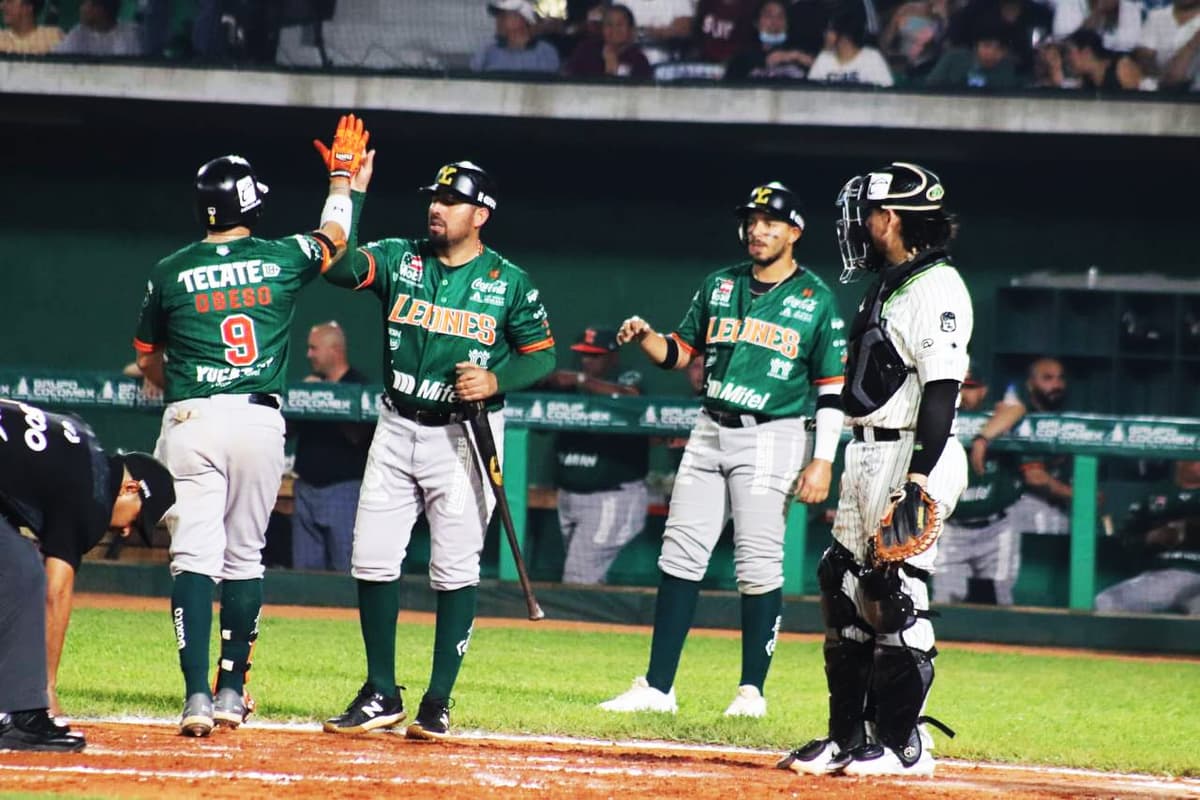 Leones rescata el último en el Centenario