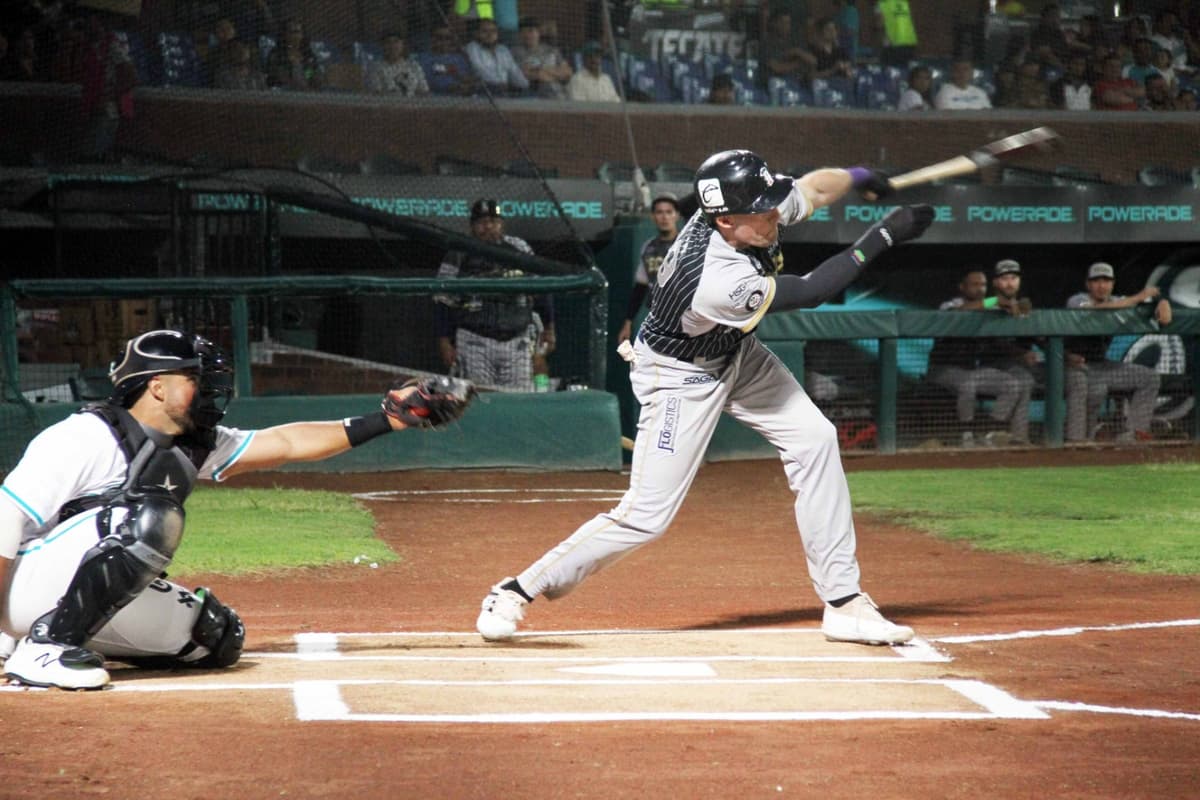 Tecolotes se escapa con triunfo 7 a 6 en 12 entradas ante Saraperos
