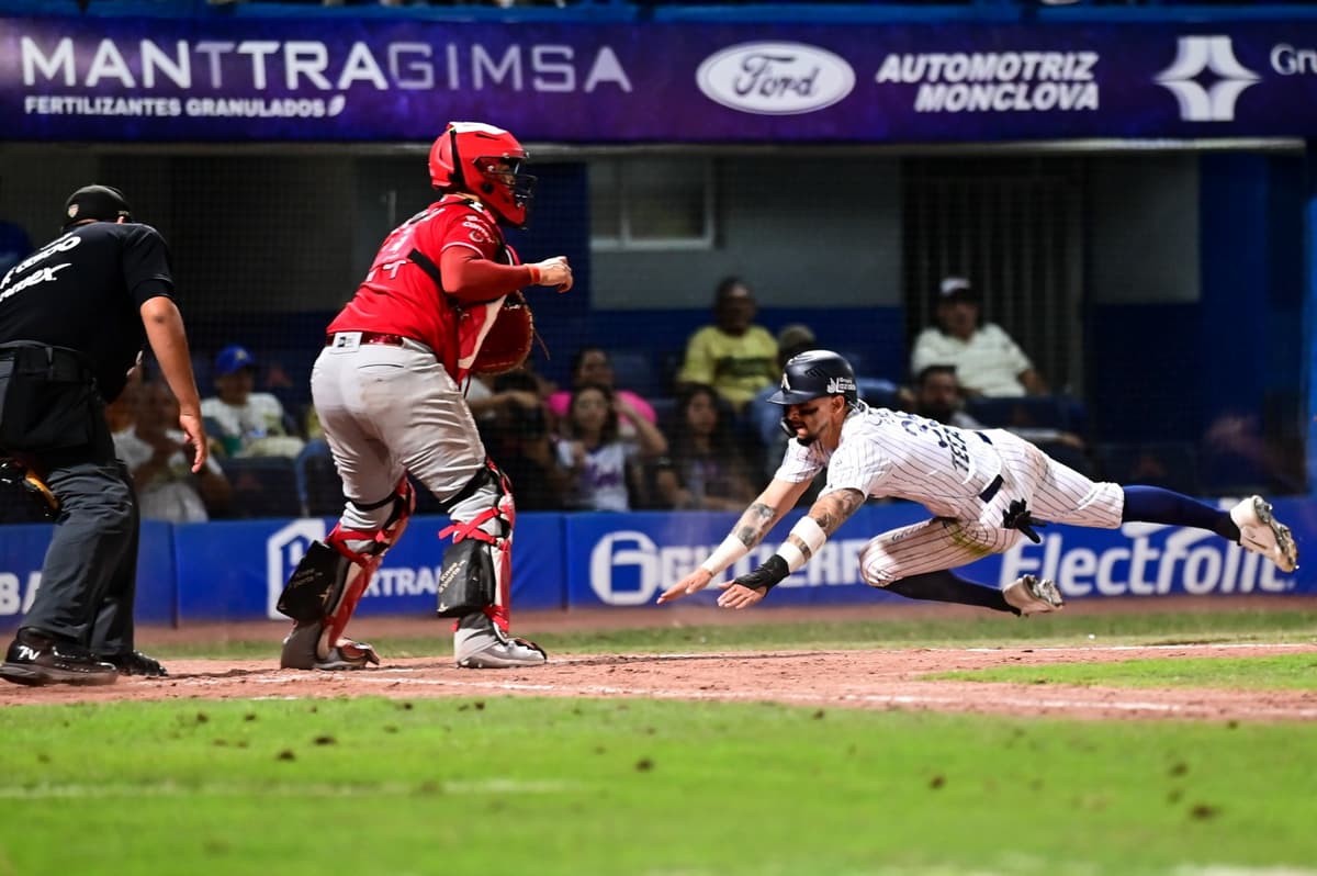 De toma y daca, voltereta en la octava y Acereros gana.