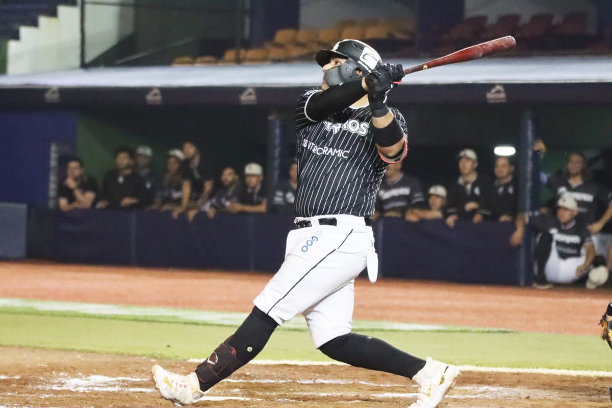 Gran noche de Ricardo Valenzuela en triunfo bélico