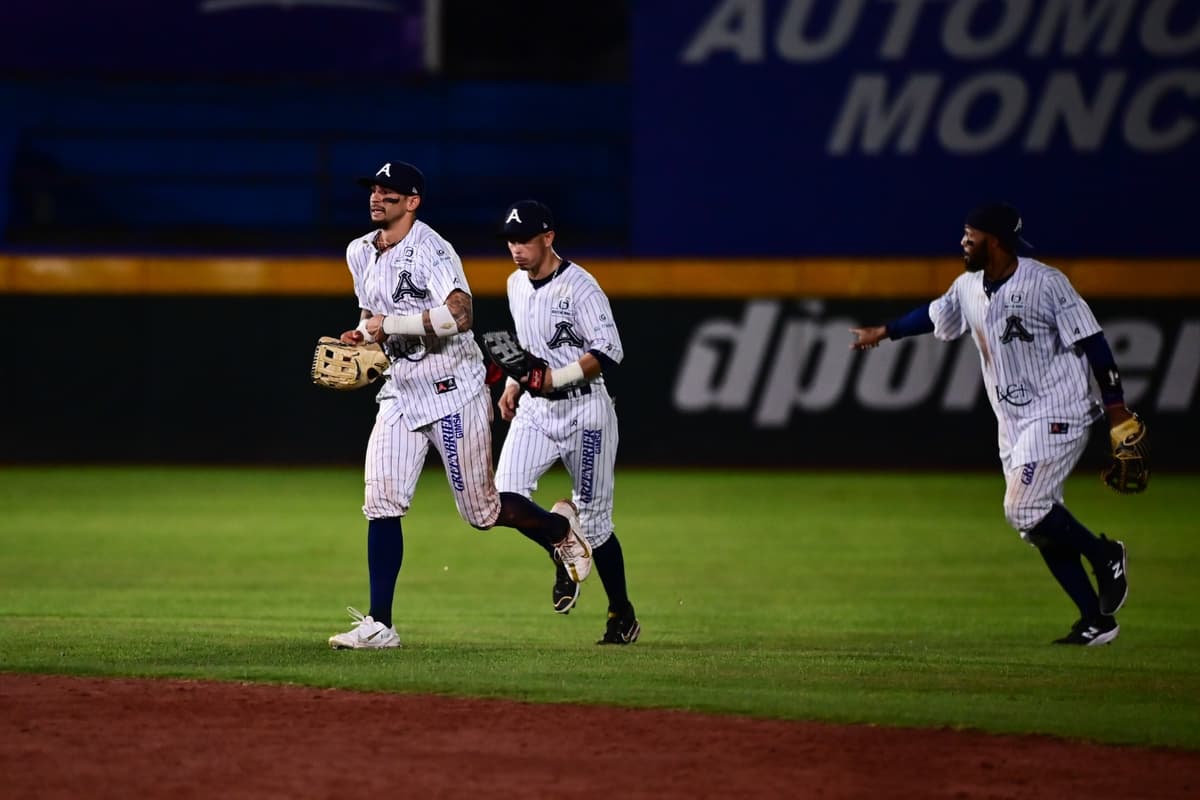 Noche lluviosa de triunfo y serie para Monclova