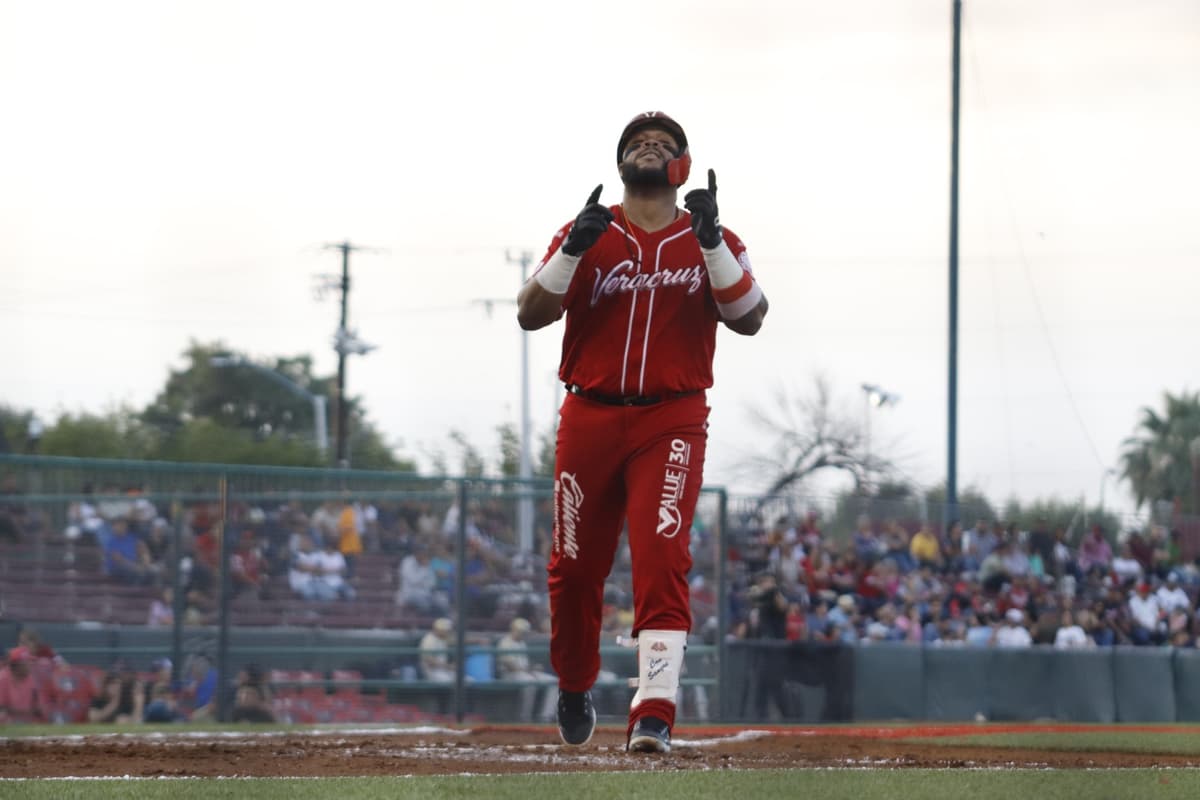 Veracruz se lleva la serie de los Dos Laredos con otro duelo cerrado