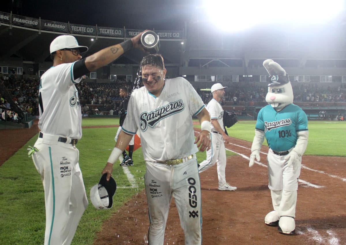 Saraperos Vence 4 a 2 a Sultanes en el arranque del clásico del norte.