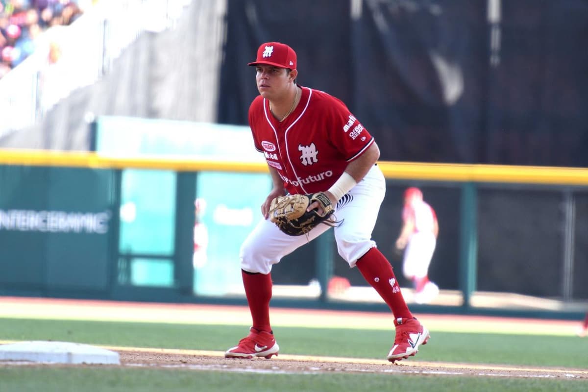 Serie completa y tarde de seis doble plays para los Diablos Rojos