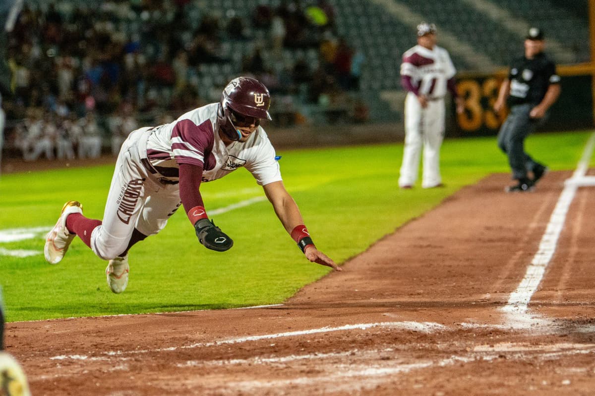 UL pega primero en la serie ante Durango