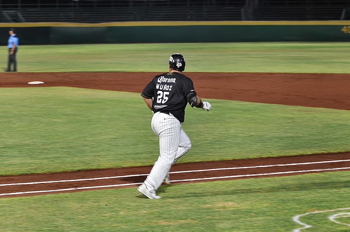 Rieleros empareja la serie con Grand Slam de "Pulpa" Ríos