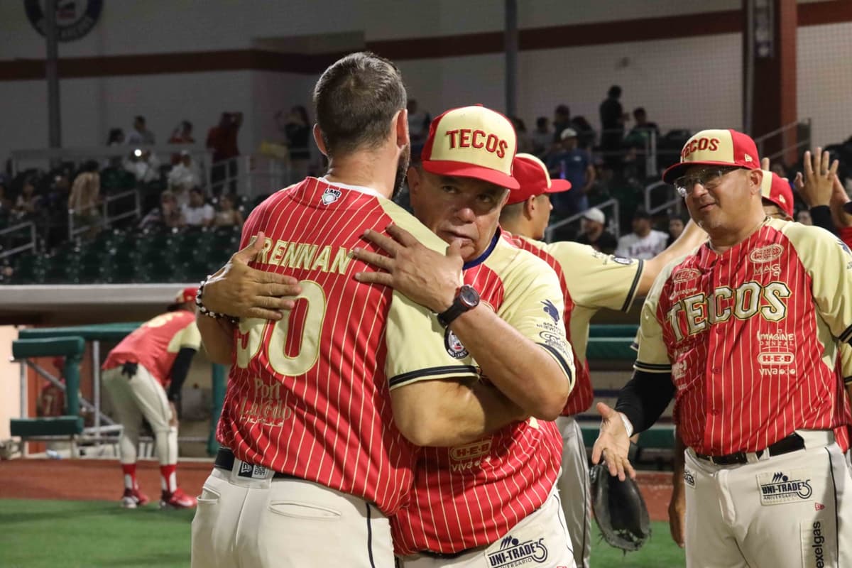 Brandon Brennan e Ian Krol se combinan para dejar en blanco a Mariachis