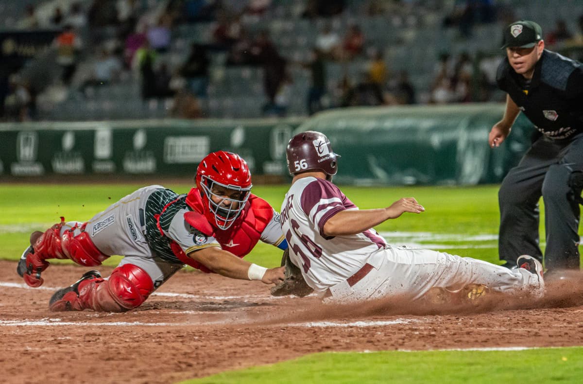 Vargas guía al triunfo a Laredo con blanqueada