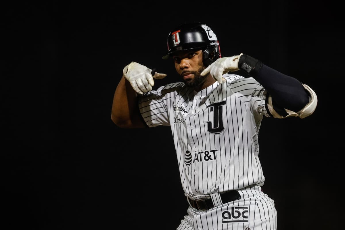 Toros remontan y vencen a Diablos
