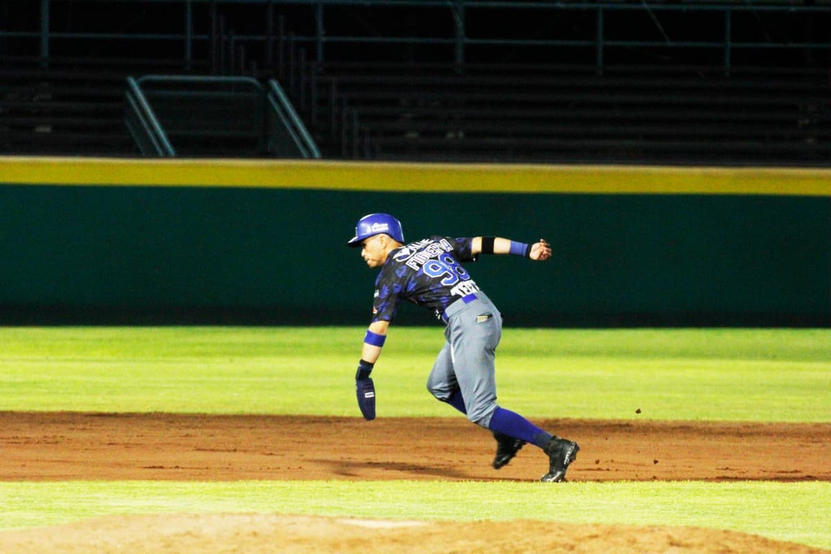 Acereros empata la serie a los Rieleros