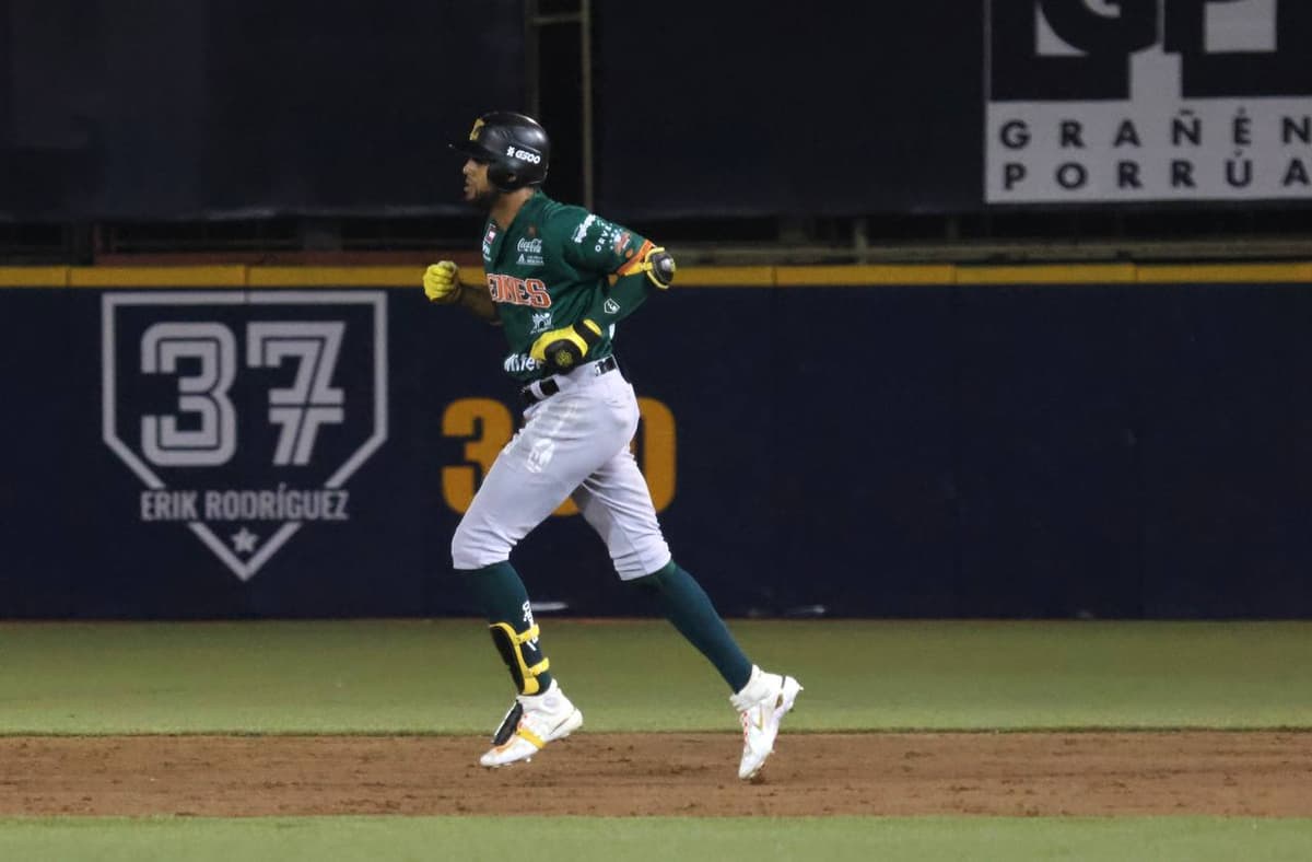 Leones asegura el primero de la serie