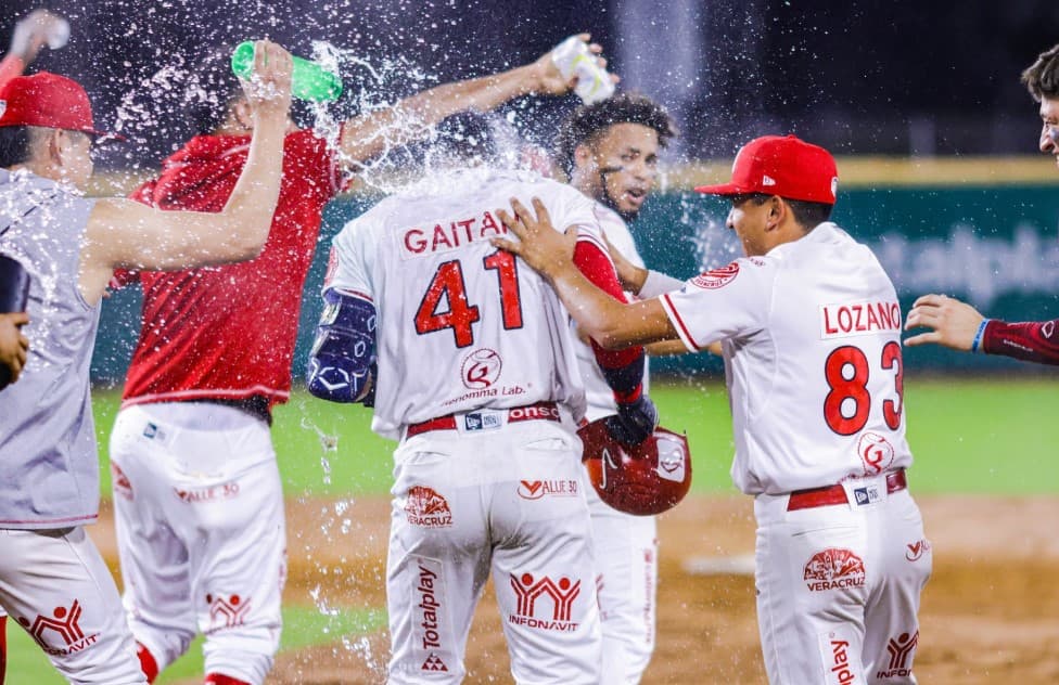 El Glorioso deja en el terreno a Saraperos en trece entradas