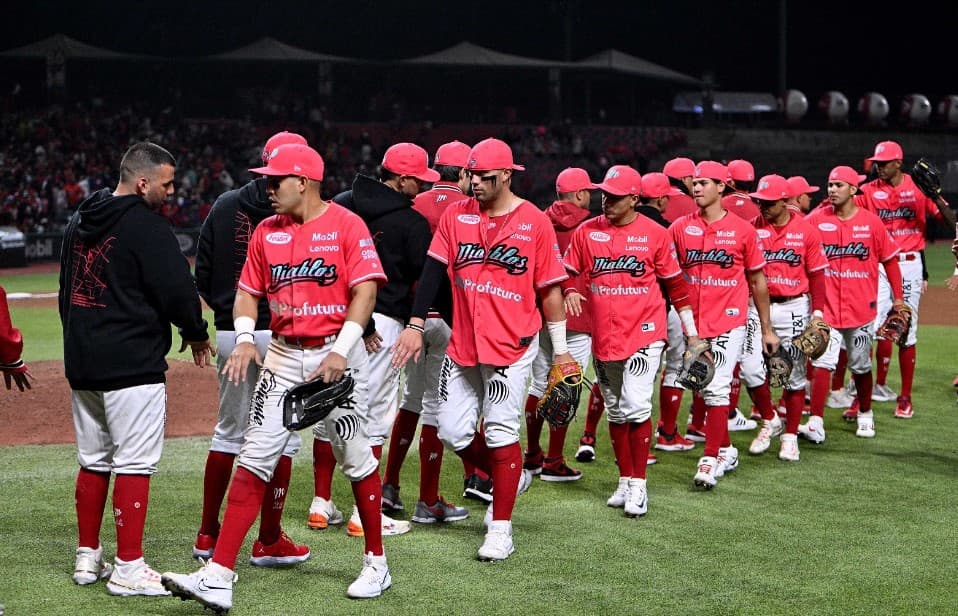 Serie completa y triunfo 200 de Bojórquez como manager de los Pingos