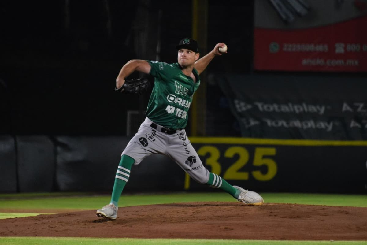Pericos caen en el primero de la serie ante Olmecas