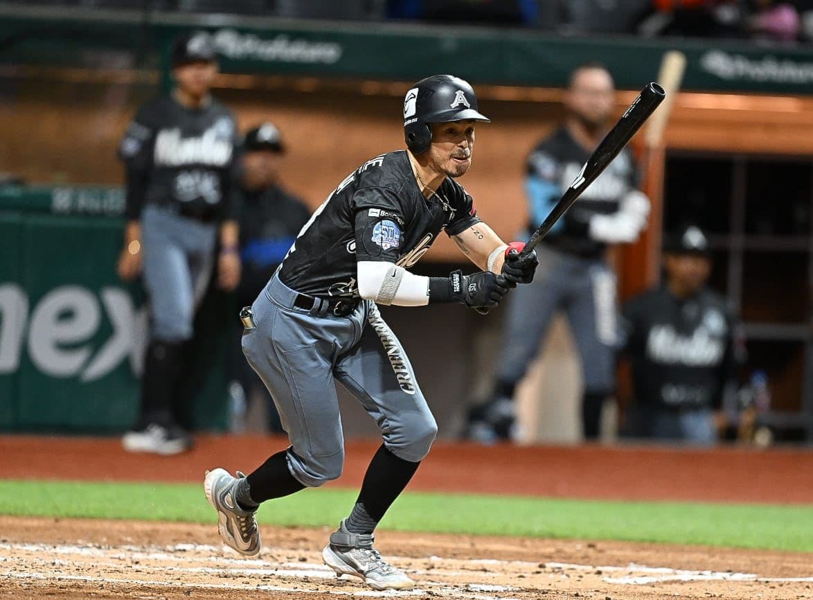 Monclova detiene a los escarlatas y se lleva el primer juego de la serie