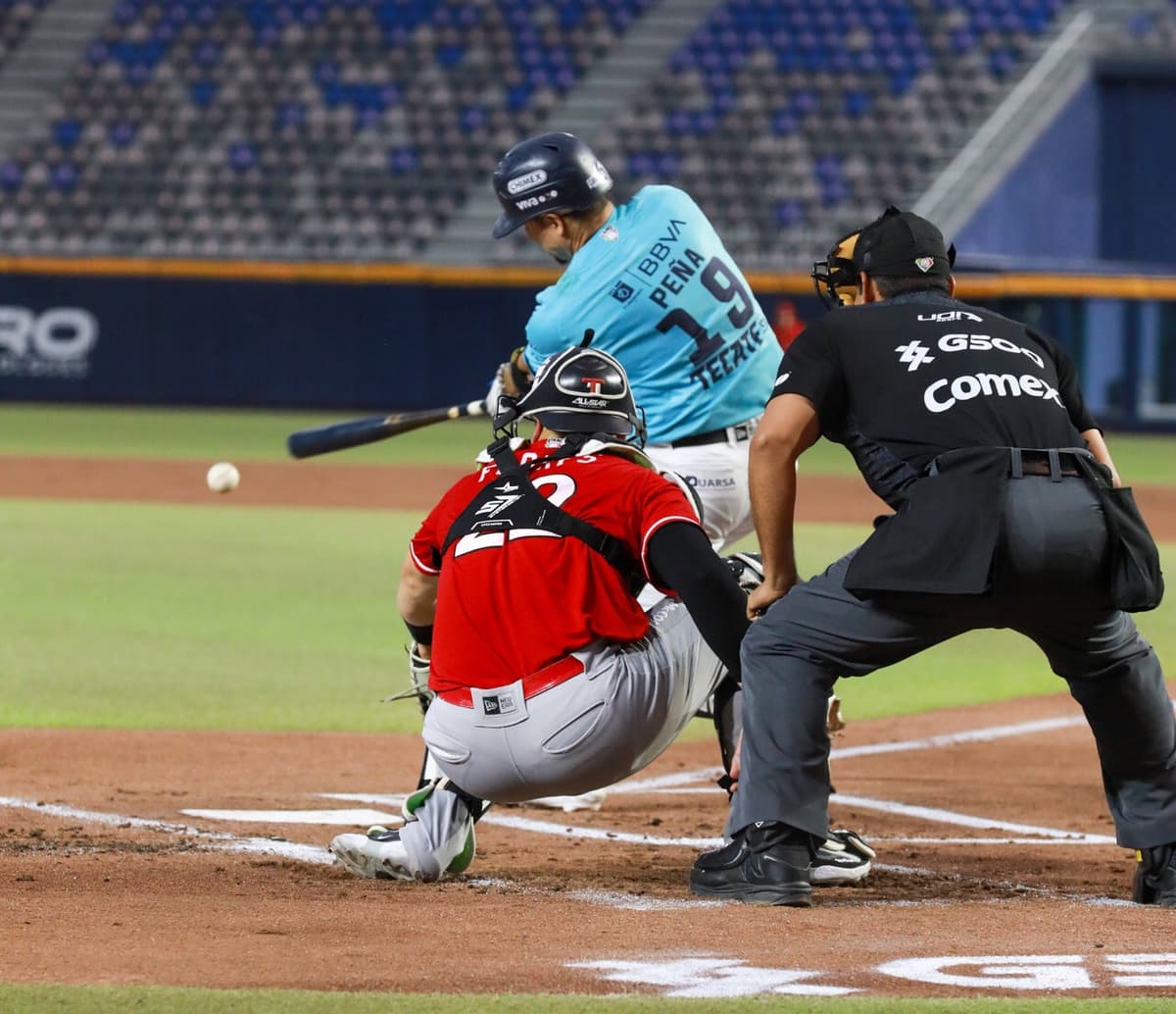 Ramiro Peña firma una gran noche y Monterrey se queda con la serie