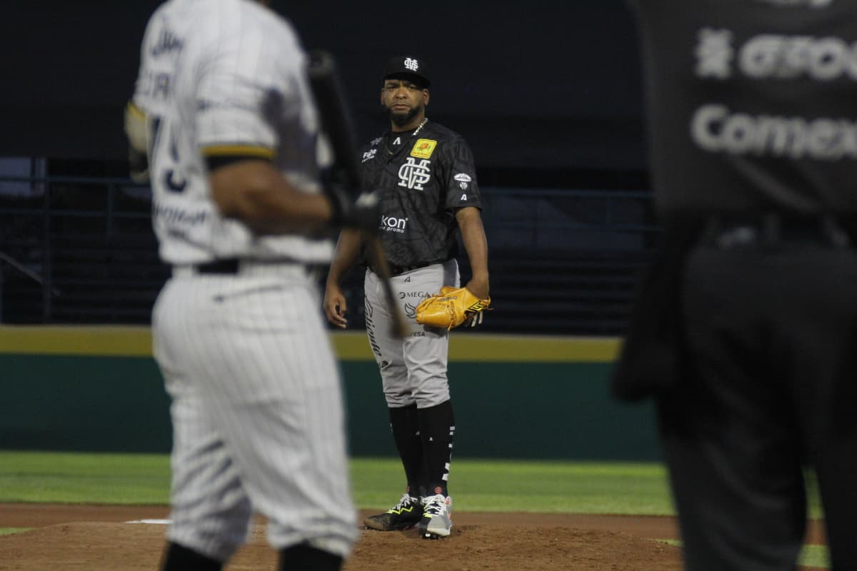 Rieleros pierden el primero ante Mariachis