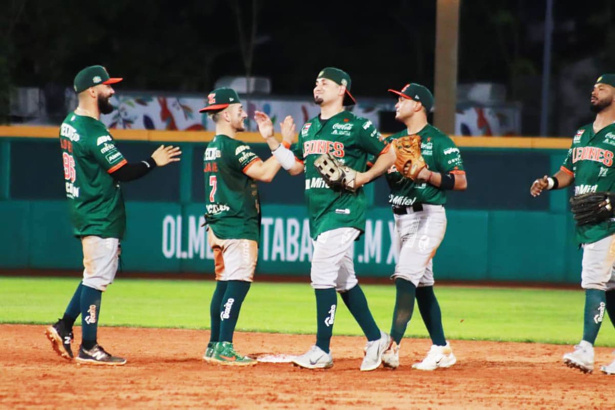 En doce entradas Leones se lleva la serie completa