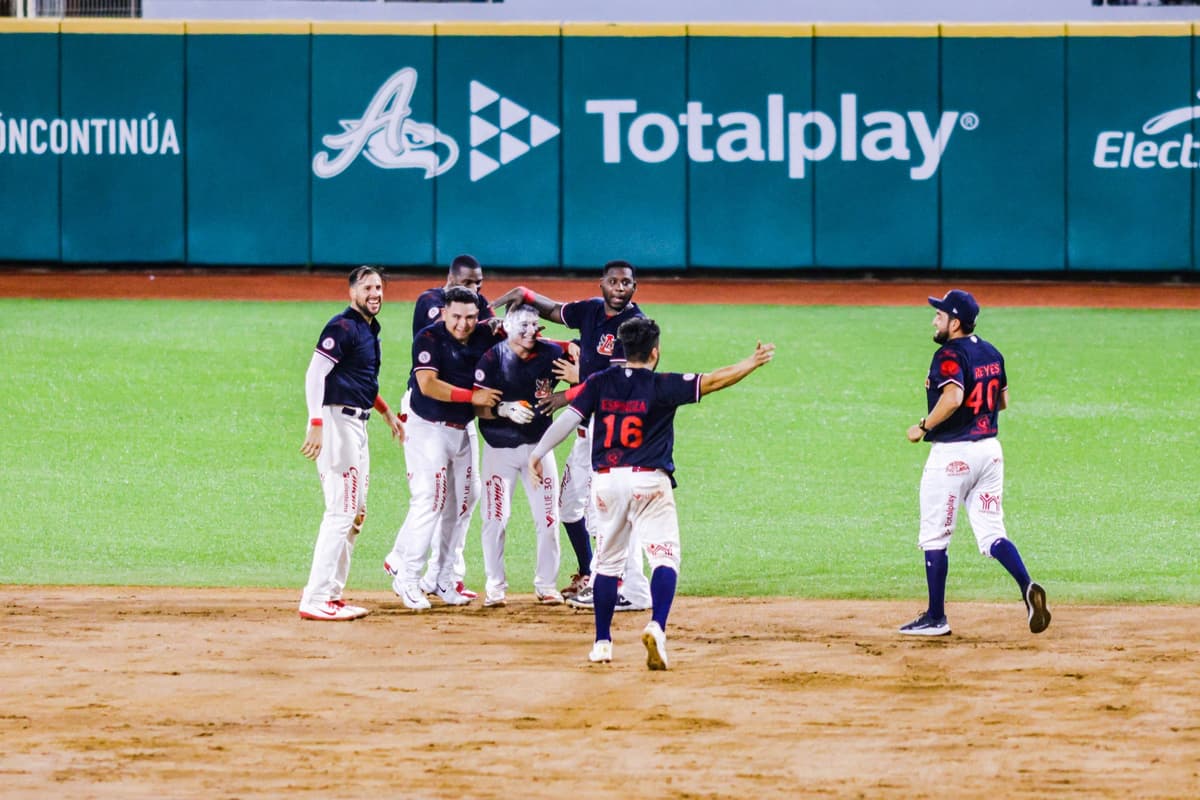 Con squeeze play El Glorioso deja regado a Sultanes