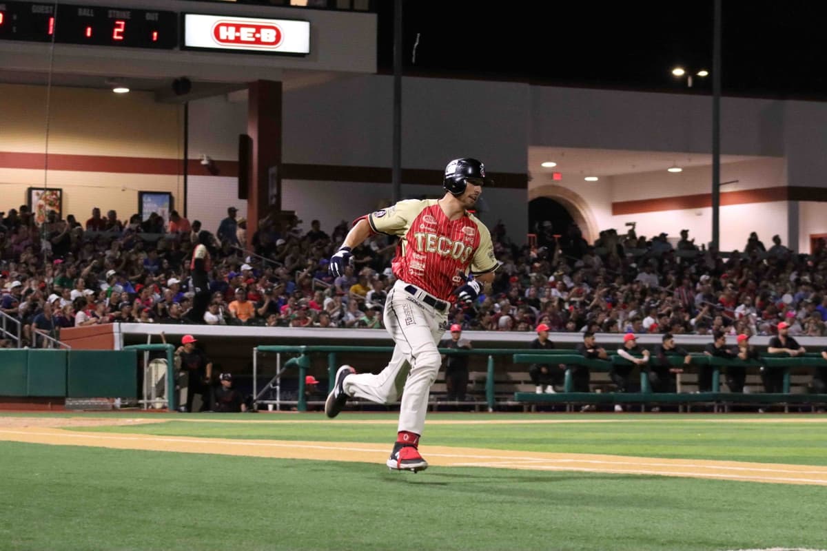 Guía Ryan Aguilar primer triunfo de los Dos Laredos en Serie de Campeonato