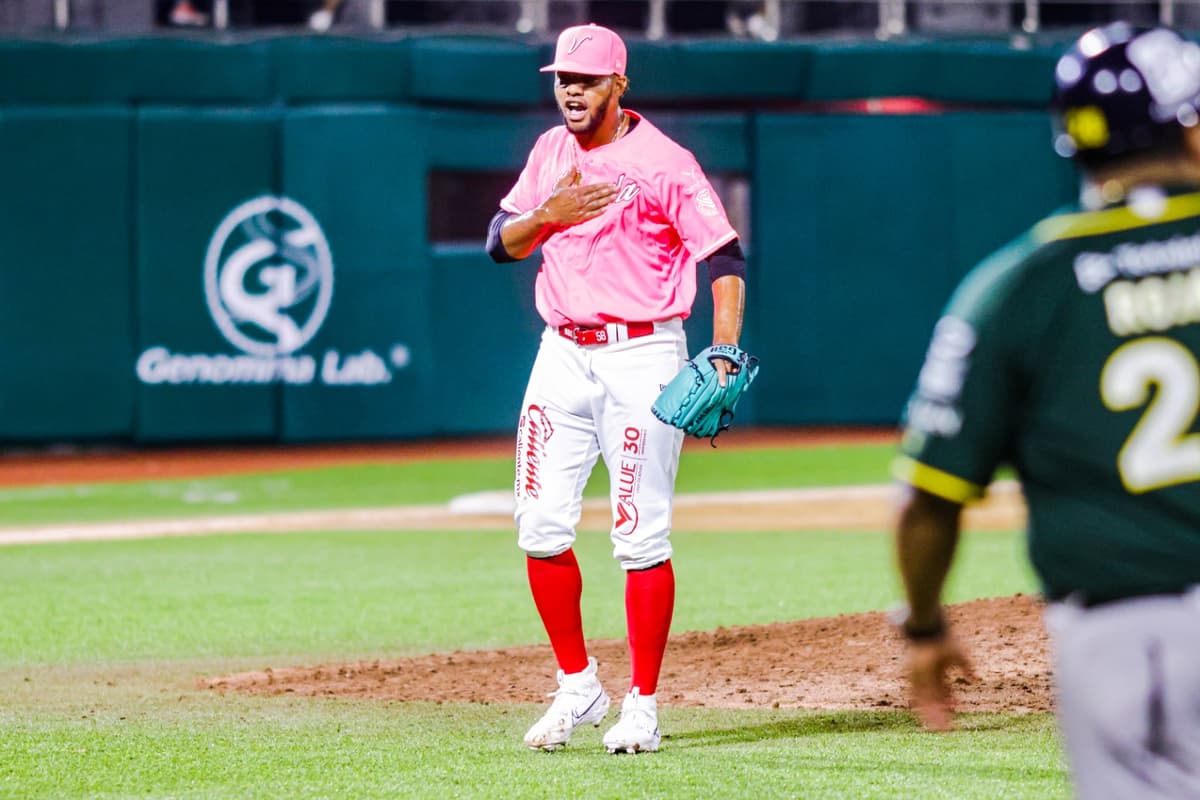 Espinal, Rogers y Parra continúan con El Águila