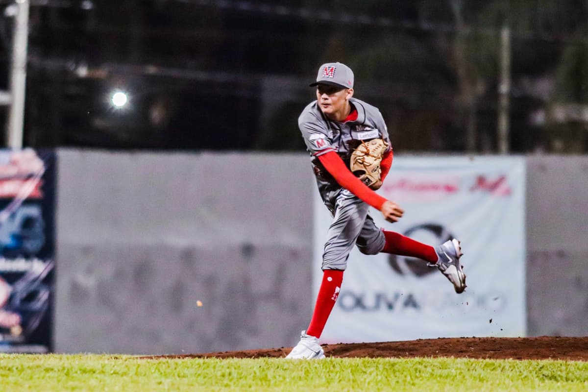 Diablos blanquea a El Águila