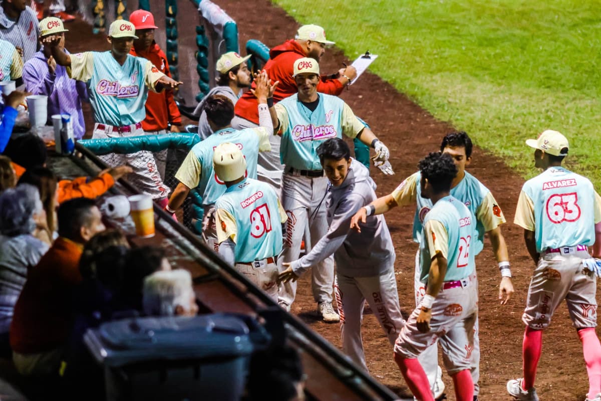Valdez guía a triunfo a El Águila ante Pericos